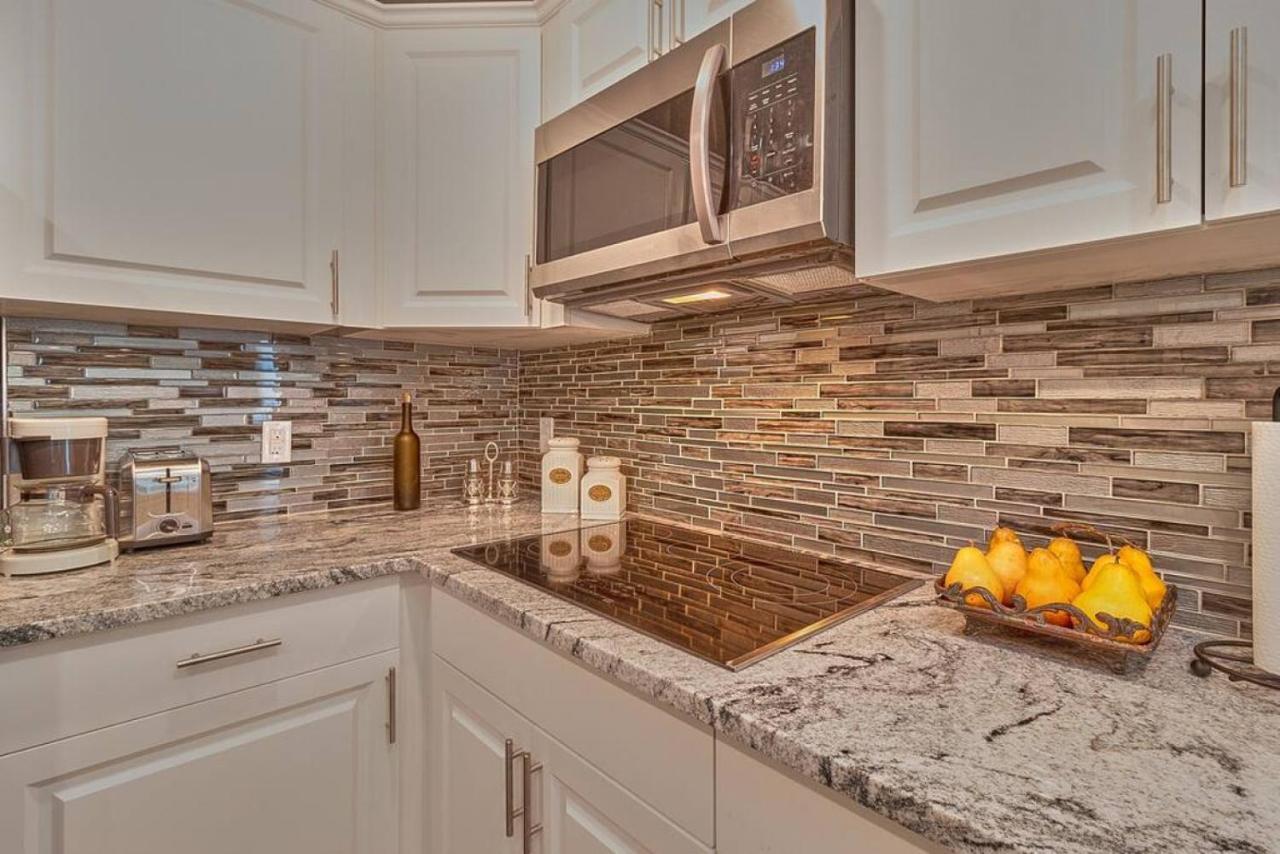 Cozy Haven Attached To Million - South * Tampa